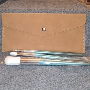 ELAINA BADRO BRUSH SET